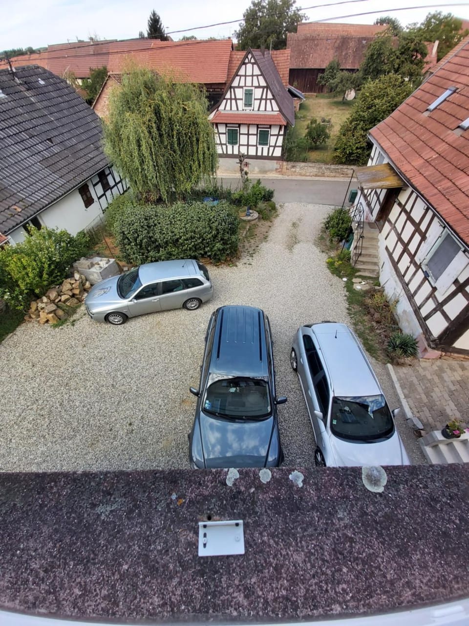 Landmark view, Quiet street view, Inner courtyard view