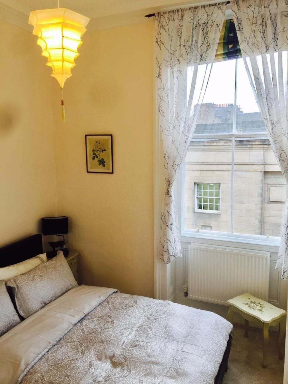 Royal Mile St Giles St Apartment in Edinburgh