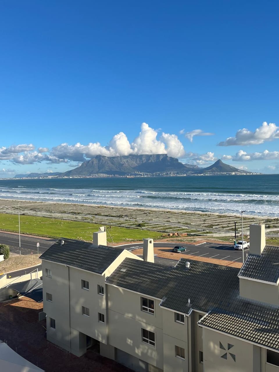Mountain view, Sea view