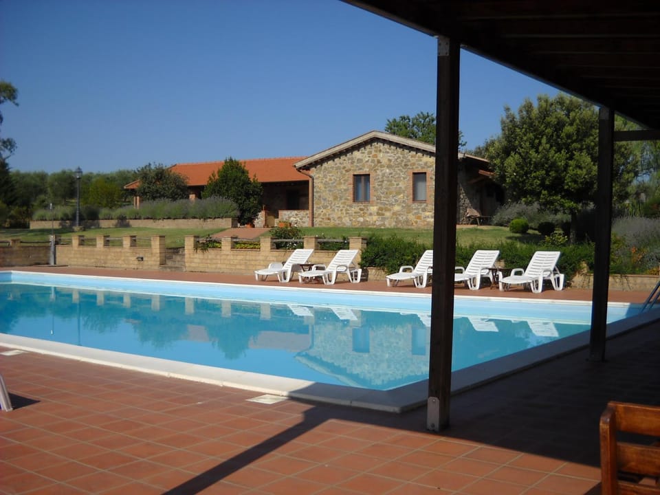Agriturismo Podere del Vescovo Farm Stay in Tuscany