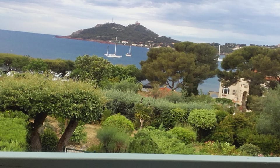 View (from property/room), Garden view, Sea view
