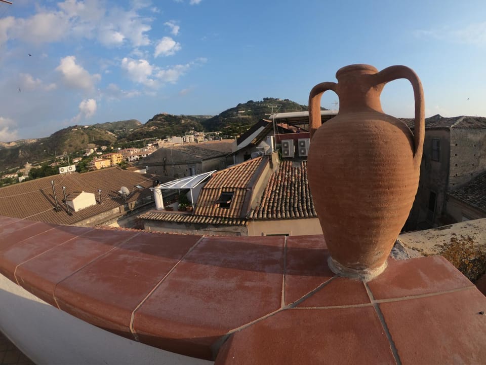 Balcony/Terrace, City view, Sea view, Street view
