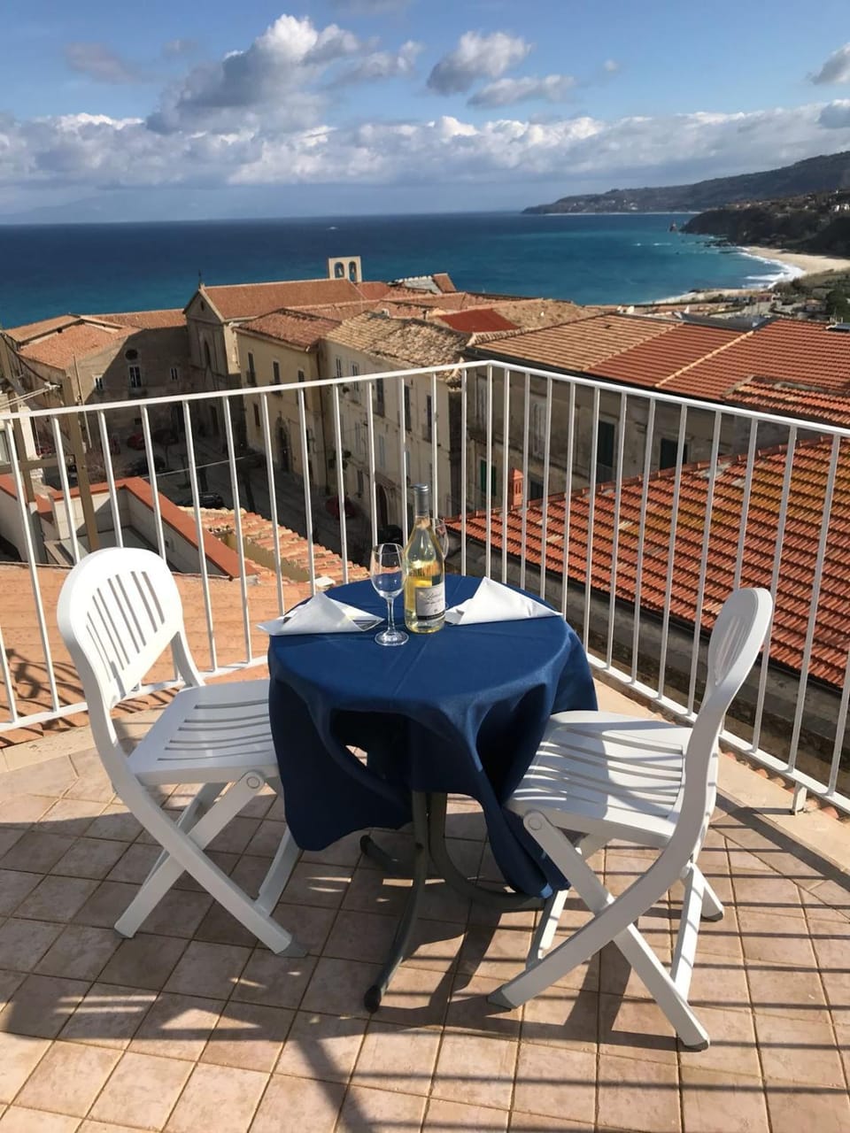 Property building, Day, View (from property/room), Balcony/Terrace, Beach, On site, Sea view