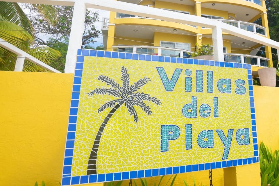 Del Playa #3 Condo Apartment in West End