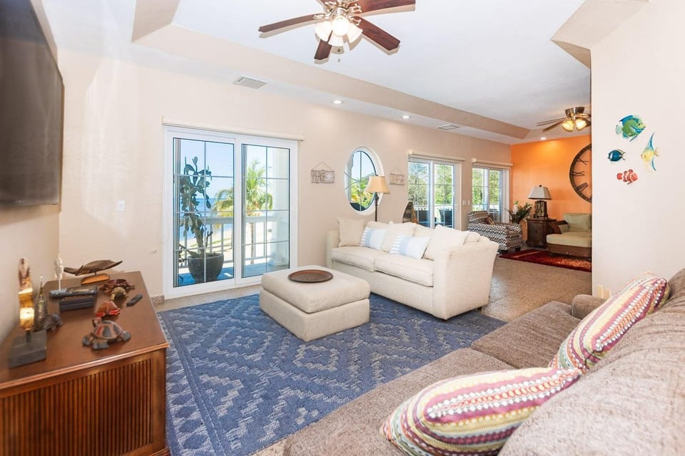 Lawson Rock - Angelfish 202 Condo Apartment in Bay Islands Department