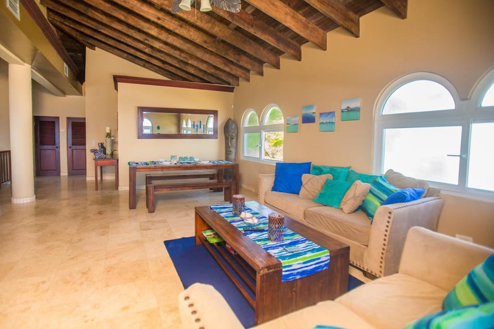 Oceanfront Coral View Home House in West Bay