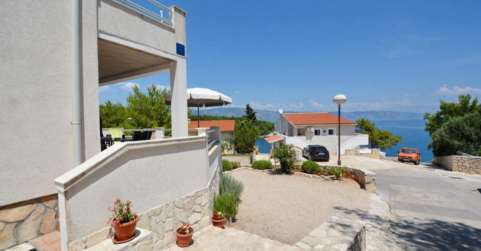 Apartmani Cesarec Apartment in Vrboska