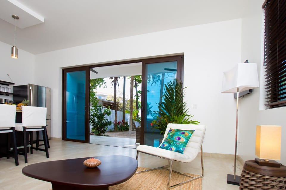 Bella Luna Beach Condo #227462 Apartment in West End