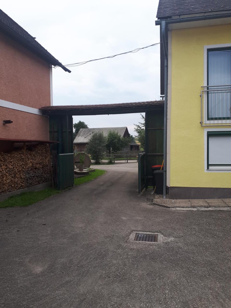 Facade/entrance
