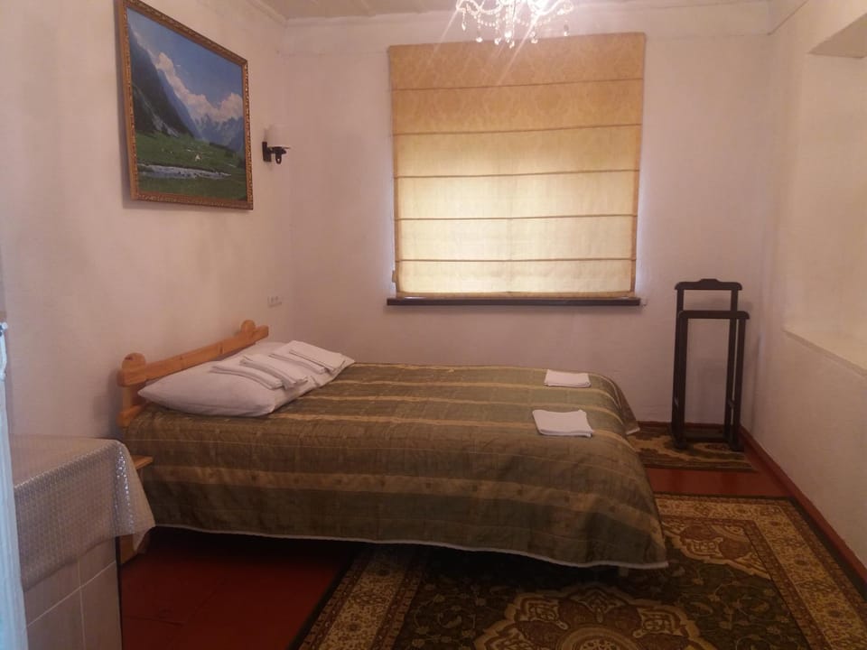 Macedon Guest House Bed and Breakfast in Asia