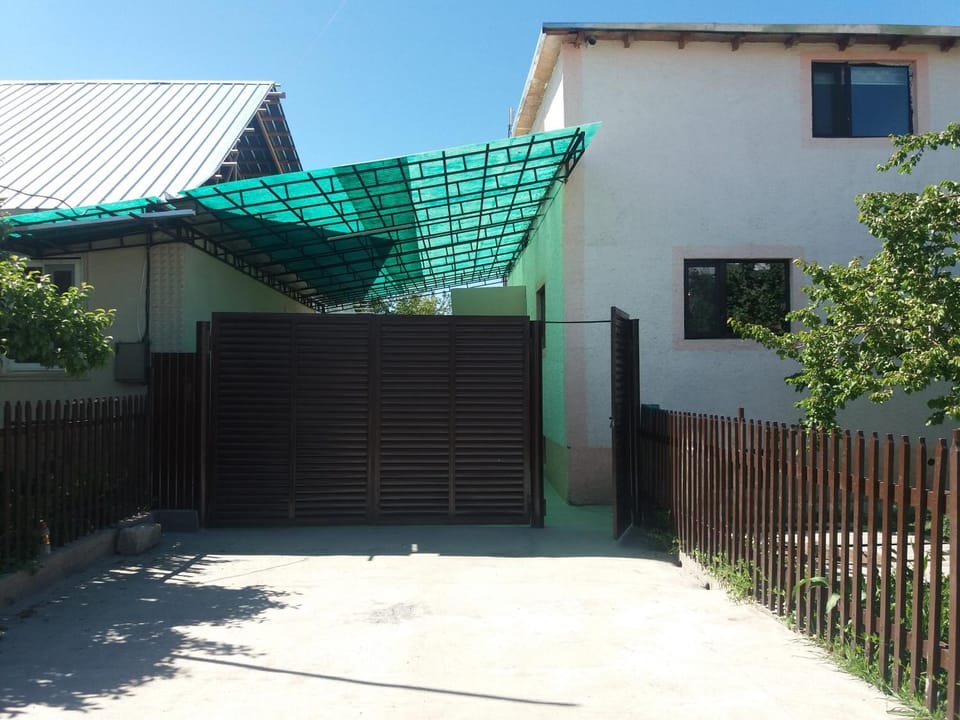 Macedon Guest House Bed and Breakfast in Asia