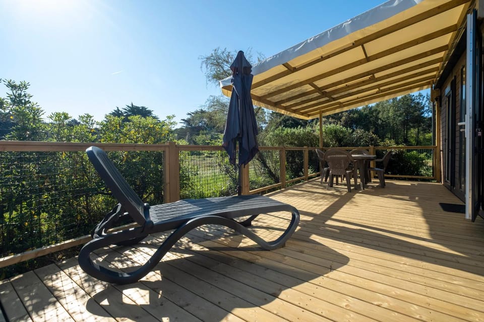 Camping les Dunes Campground/ 
RV Resort in La Couarde-sur-Mer