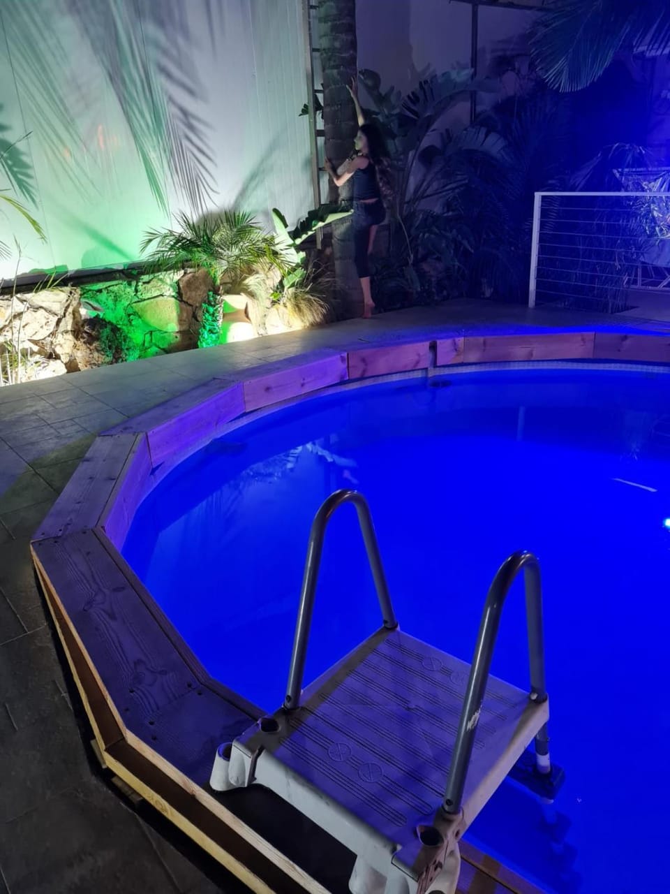 Swimming pool