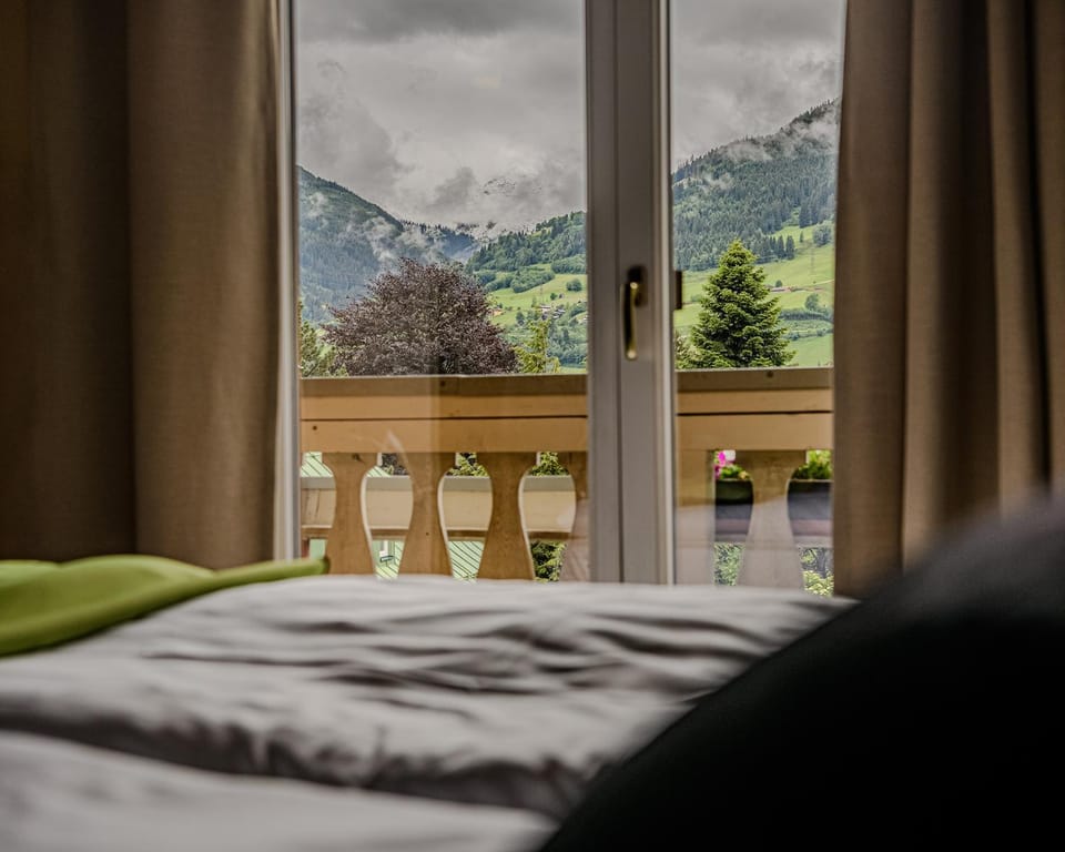 Natural landscape, Bedroom, Mountain view