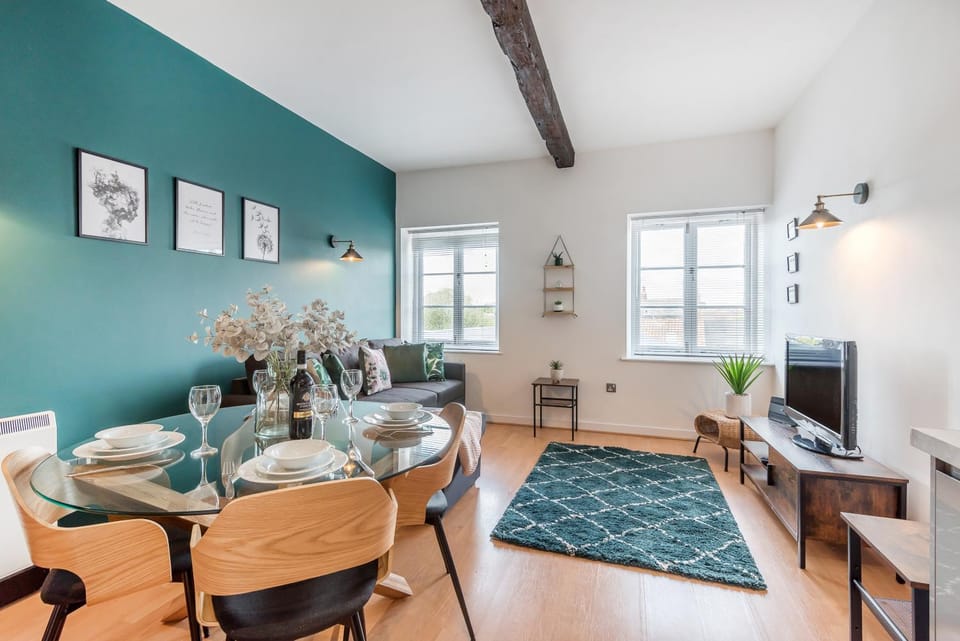 Living room, Seating area, Dining area