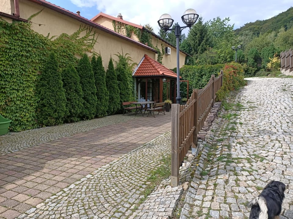Property building, Facade/entrance