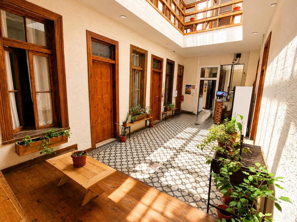 Hostal Licanantay Bed and Breakfast in Valparaiso