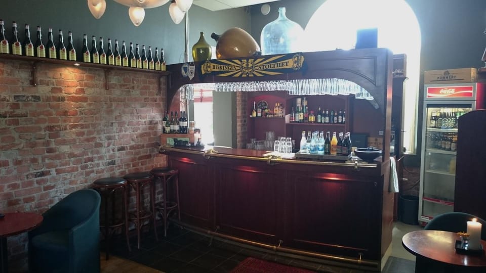Lounge or bar