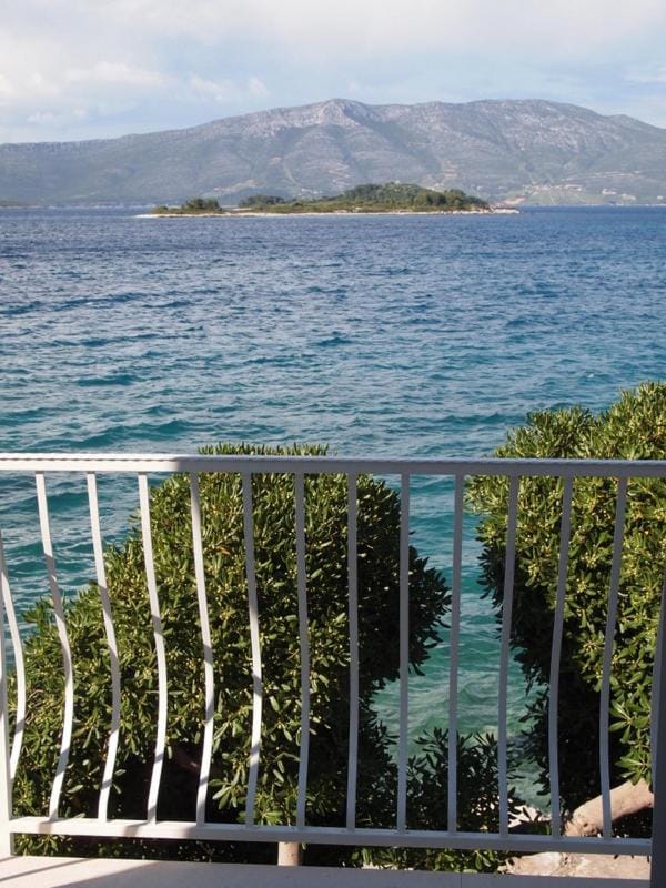 Apartments Lumbarda Beach Apartment in Dubrovnik-Neretva County