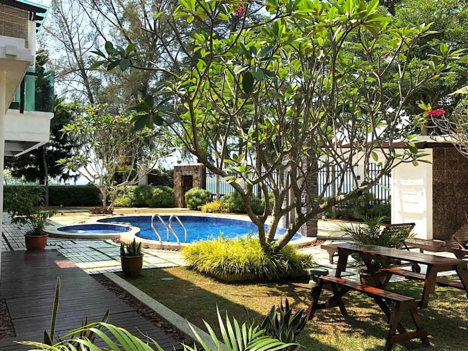Garden, Balcony/Terrace, On site, Garden view, Pool view, Sea view, Area and facilities, Swimming pool, Swimming pool