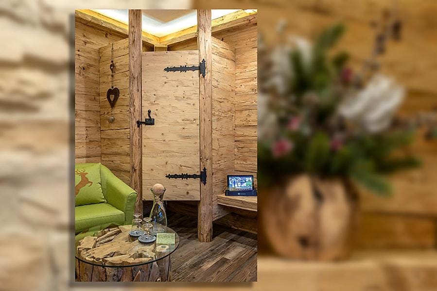 TV and multimedia, Seating area