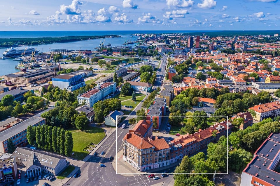 Property building, Nearby landmark, Spring, Natural landscape, Bird's eye view, Summer, Location