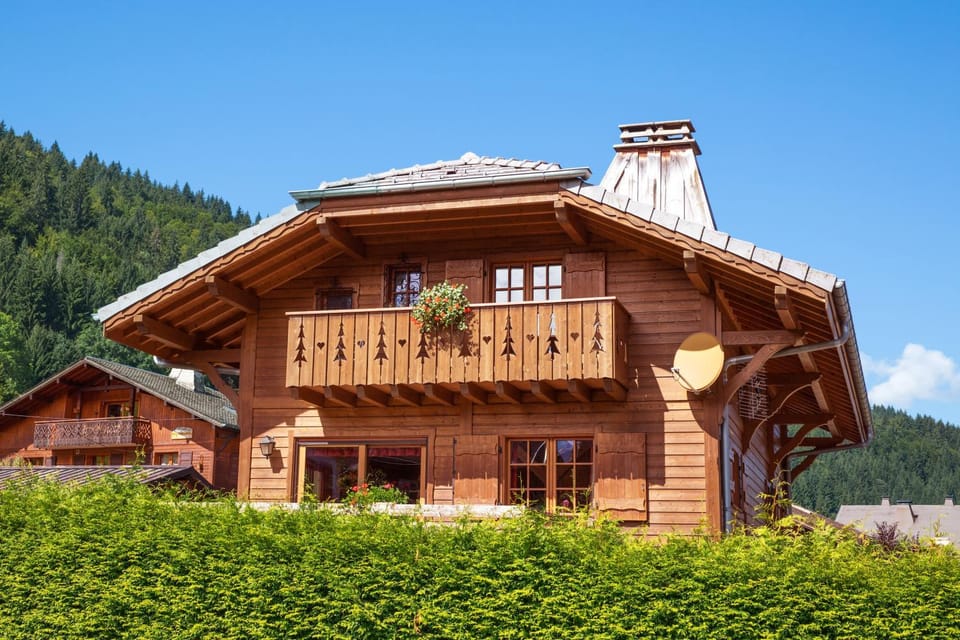 Simply Morzine - Chalet Carving Chalet in Montriond
