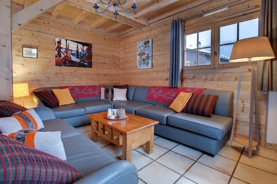 Simply Morzine - Chalet Carving Chalet in Montriond