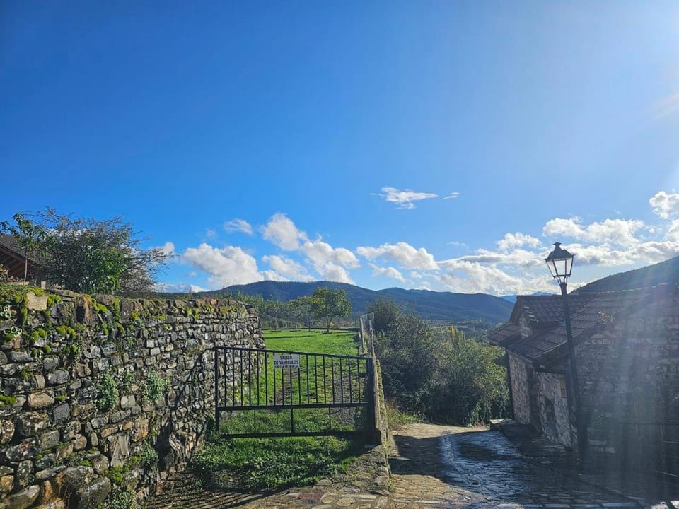 Nearby landmark, Spring, Day, Mountain view