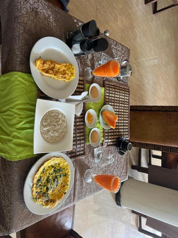Food and drinks, Food, Breakfast, Continental breakfast