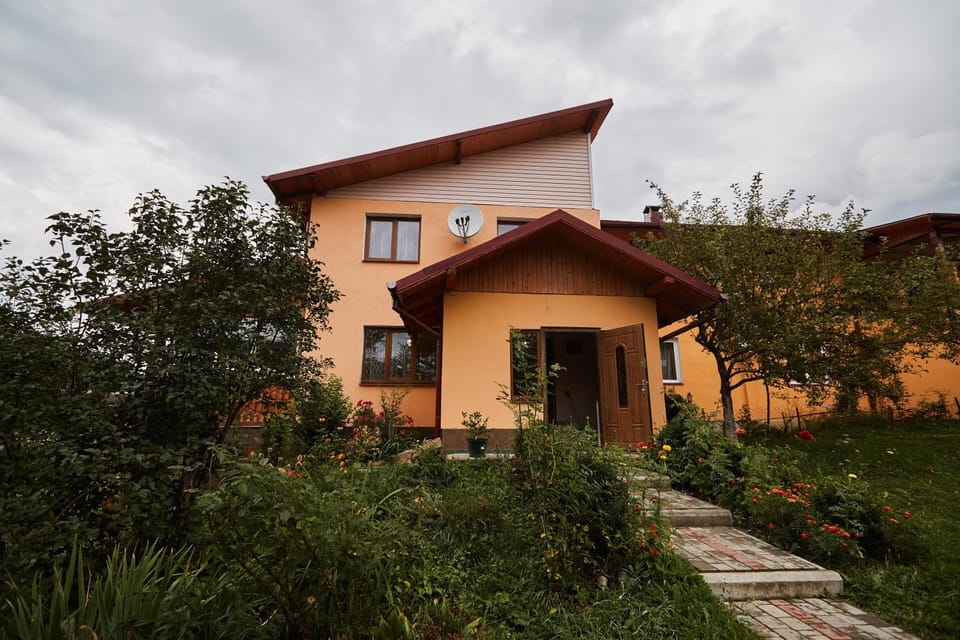 Захід сонця Bed and Breakfast in Lviv Oblast