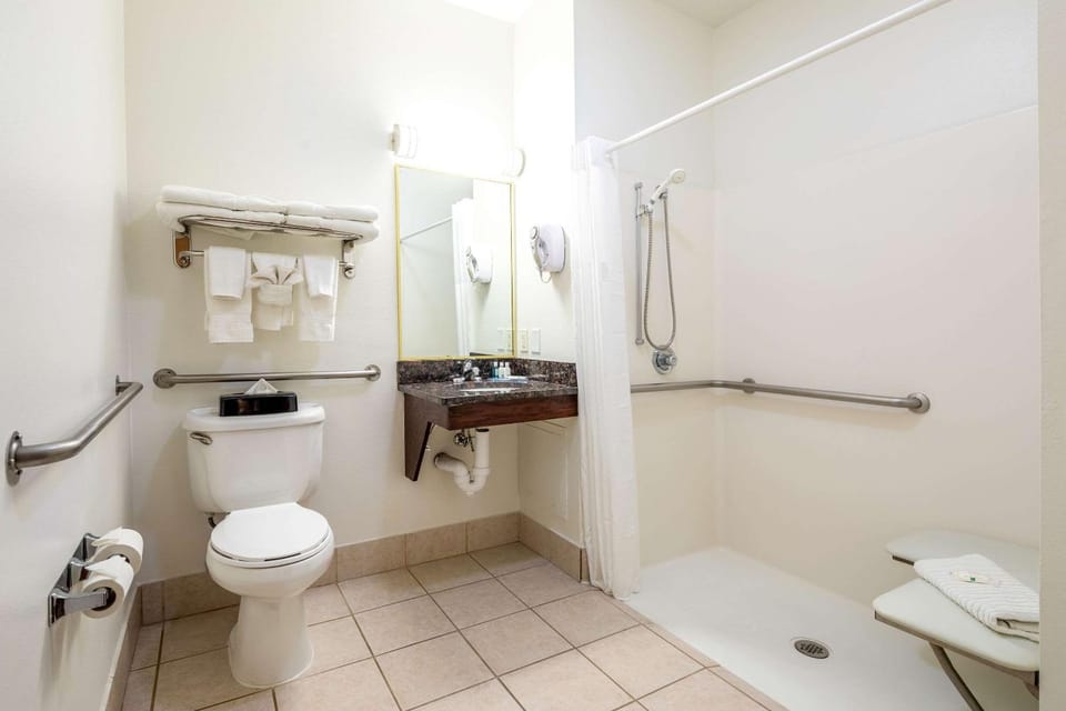 Bathroom, Photo of the whole room, On site