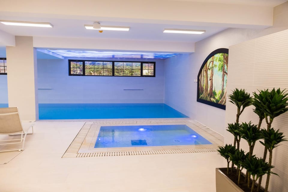 Spa and wellness centre/facilities, Seating area, Swimming pool