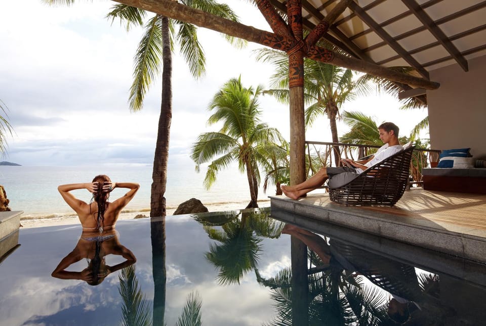Day, Guests, Swimming pool