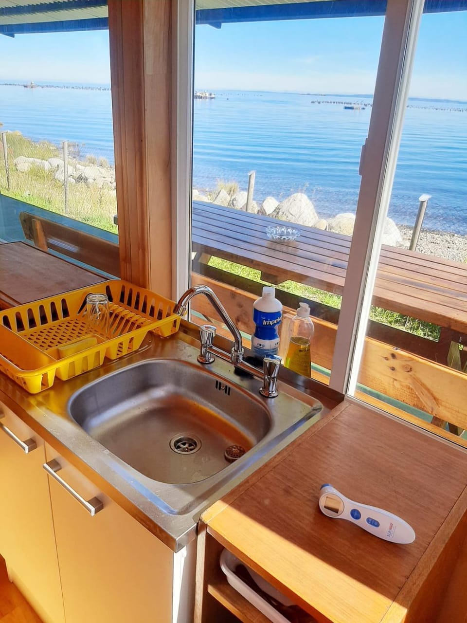 Kitchen or kitchenette, Sea view
