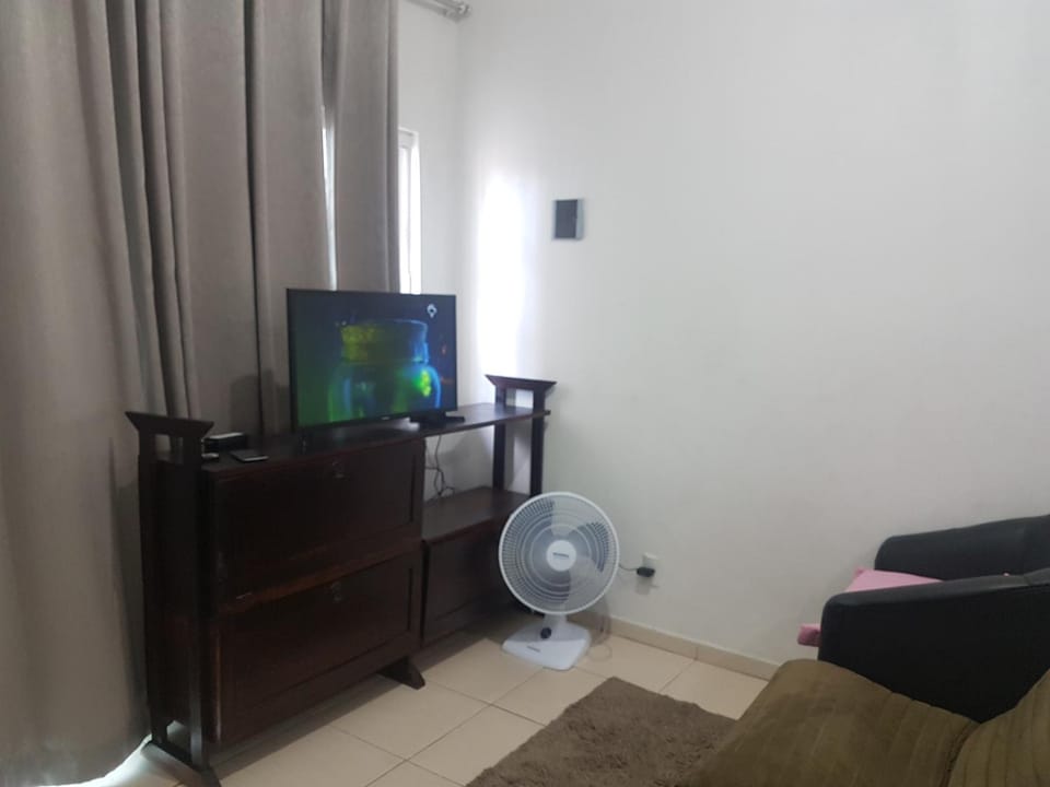Spring, TV and multimedia, Seating area
