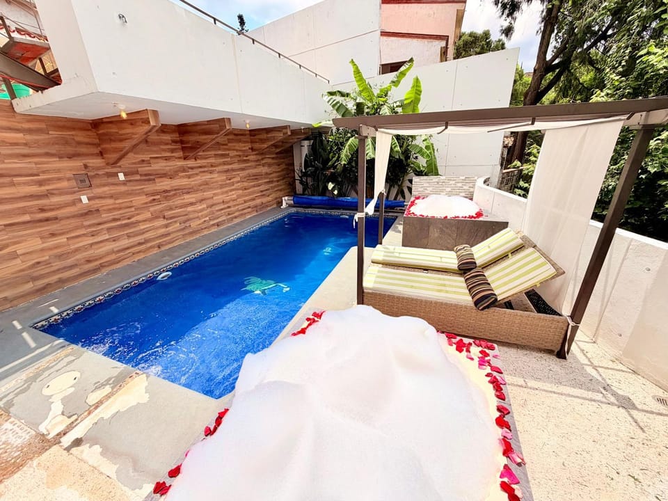 Day, Hot Tub, View (from property/room), Seating area, Pool view, Swimming pool