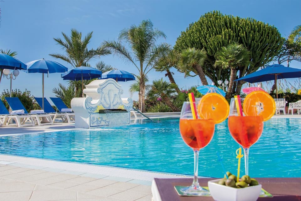 View (from property/room), Lounge or bar, Garden view