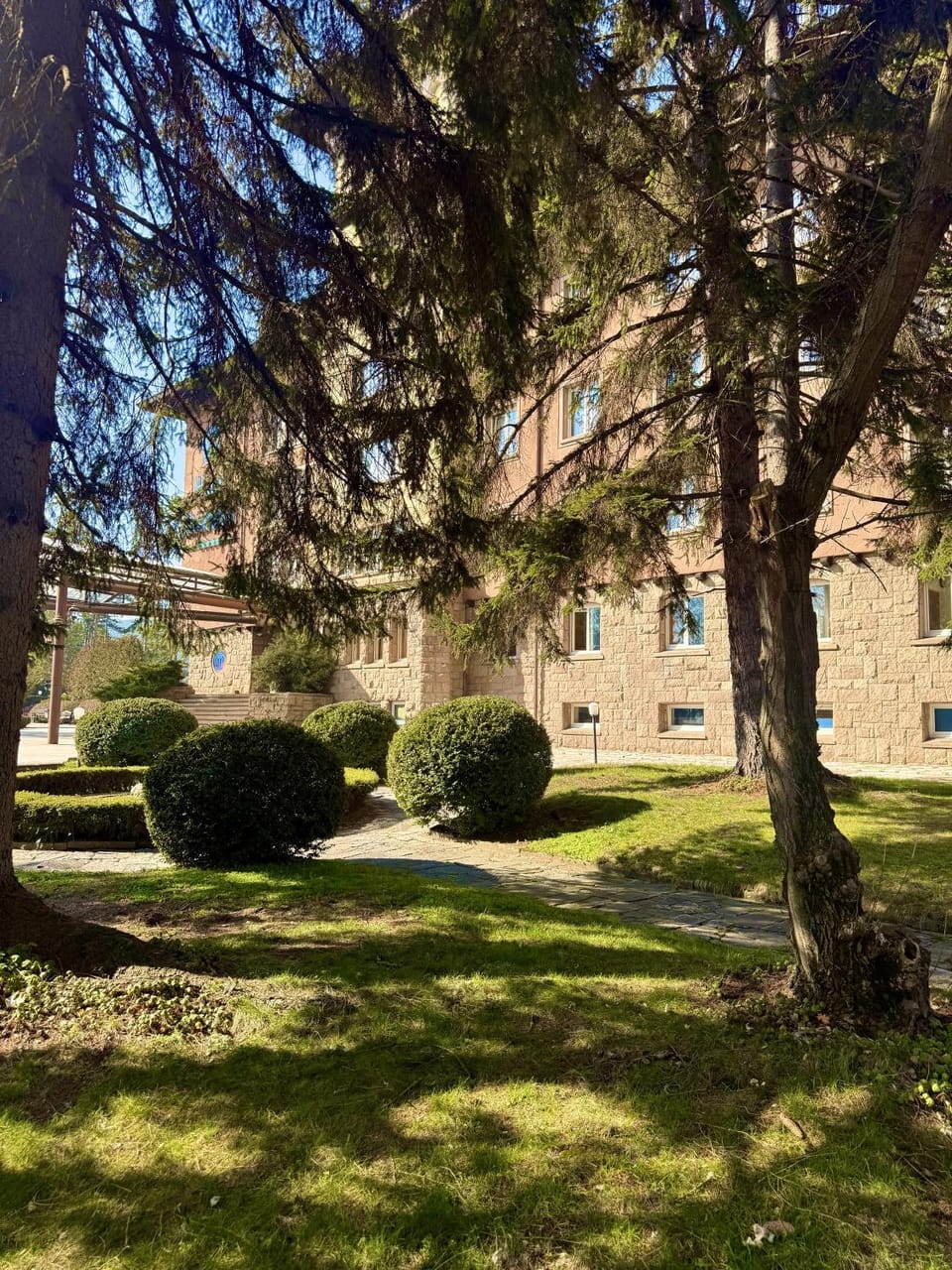 Property building, Natural landscape, Garden