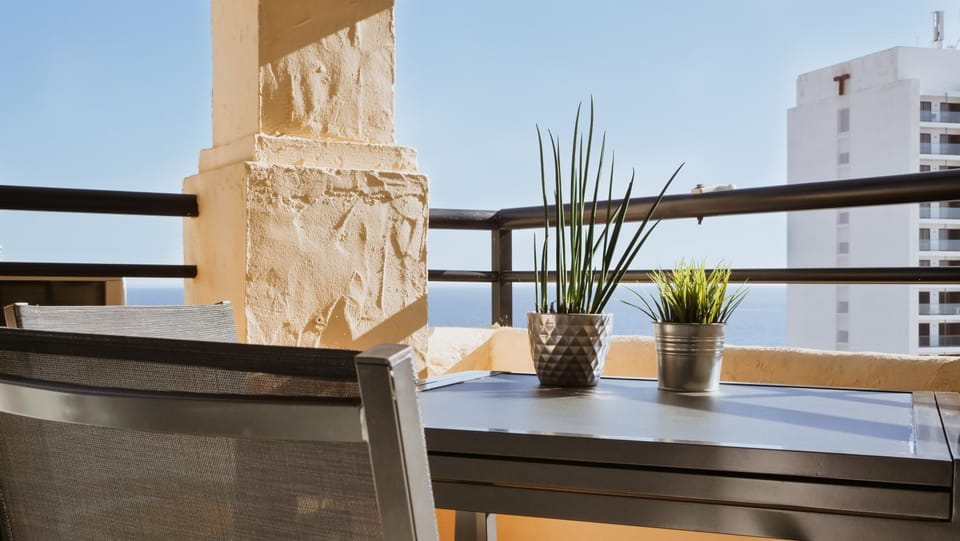 Balcony/Terrace, Sea view, Street view