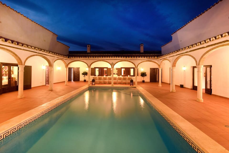 La Roca Rara - 8 Bedroom Villa Villa in Nerja