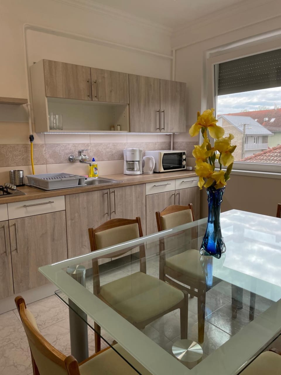 Kitchen or kitchenette, Dining area, Communal kitchen
