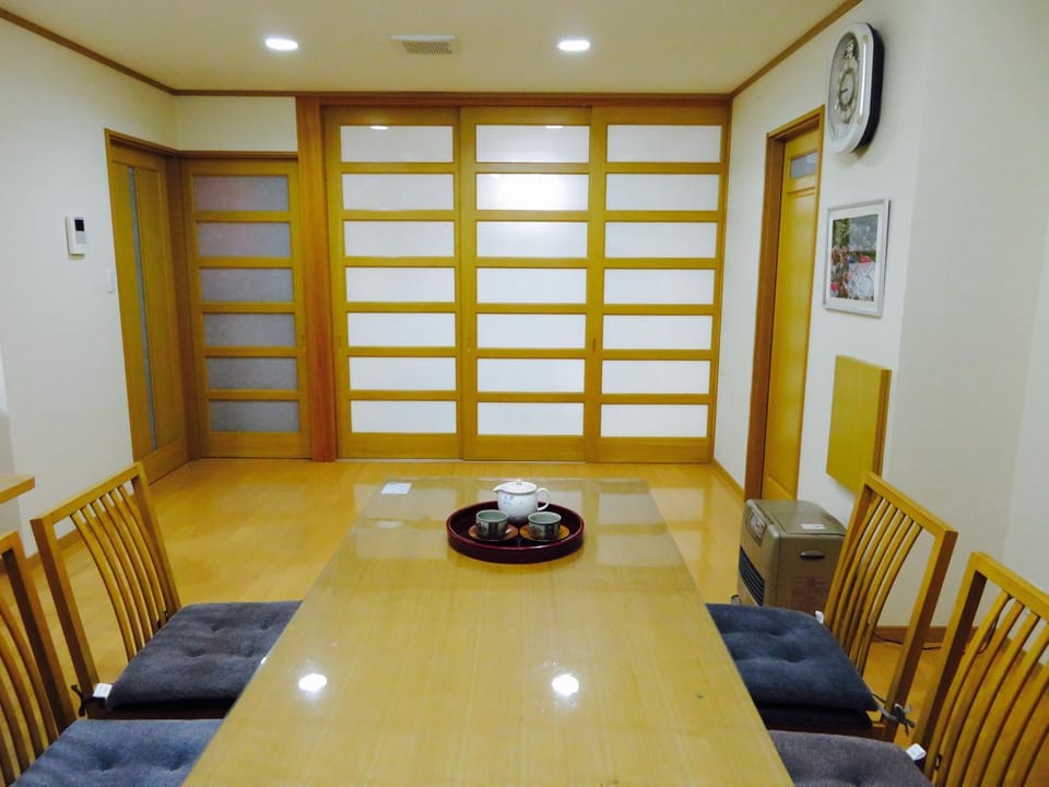 Utatei Villa House in Takayama