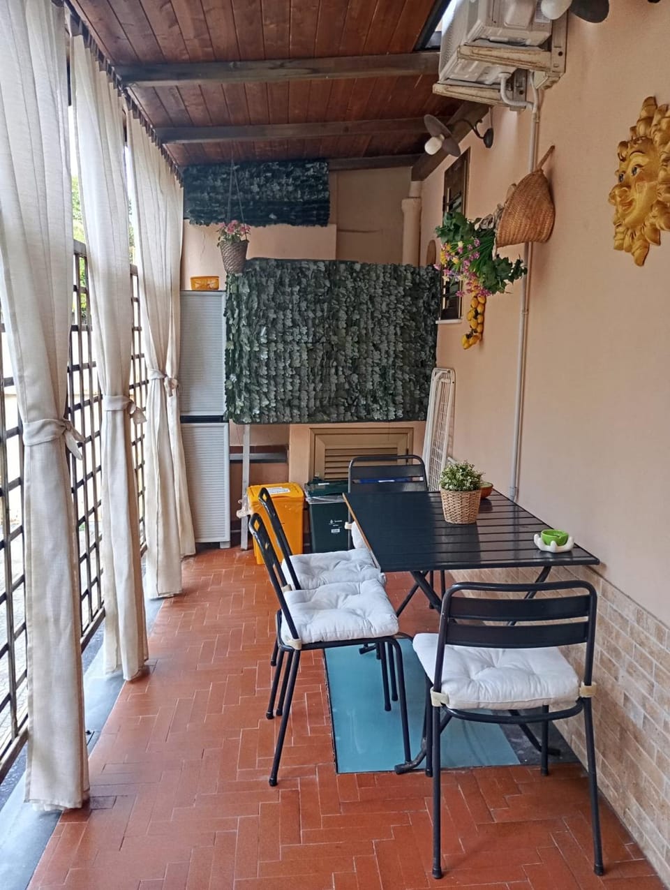 Balcony/Terrace, Dining area