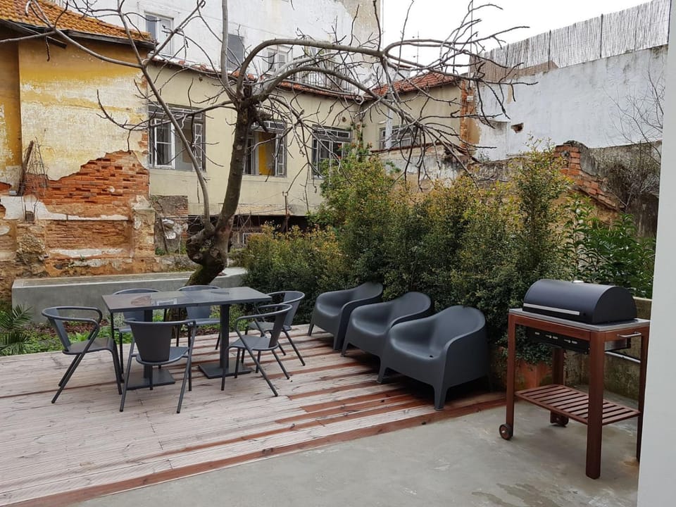 Property building, Patio, BBQ facilities, BBQ facilities, Garden, Balcony/Terrace, Dining area