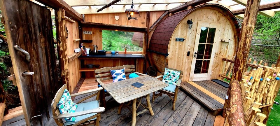 Balcony/Terrace, Dining area