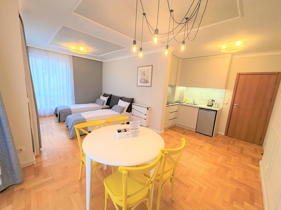 Kitchen or kitchenette, Living room, Bedroom