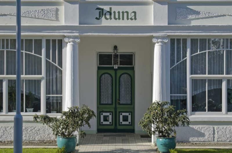 Property building, Facade/entrance, Property logo or sign