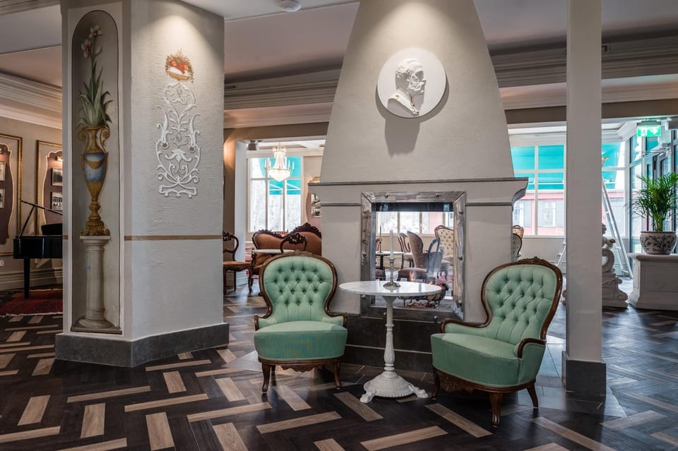 Lounge or bar