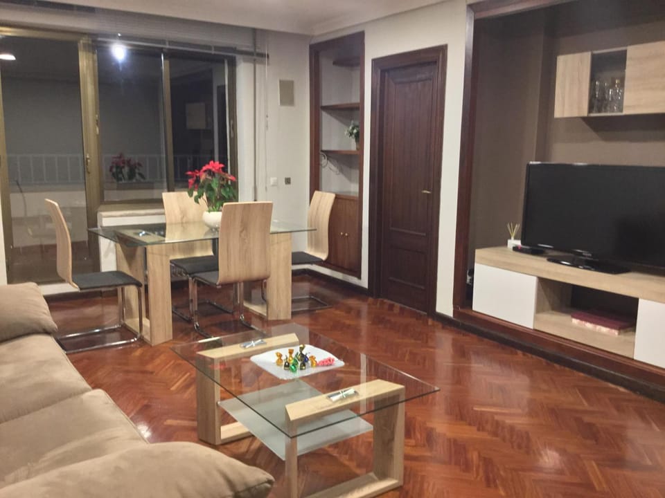 Apartamentos Azafranal-PARKING GRATIS- Apartment in Salamanca